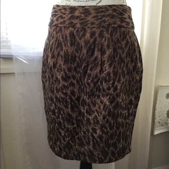Adrienne Vittadini Studio animal print skirt - Picture 2 of 4